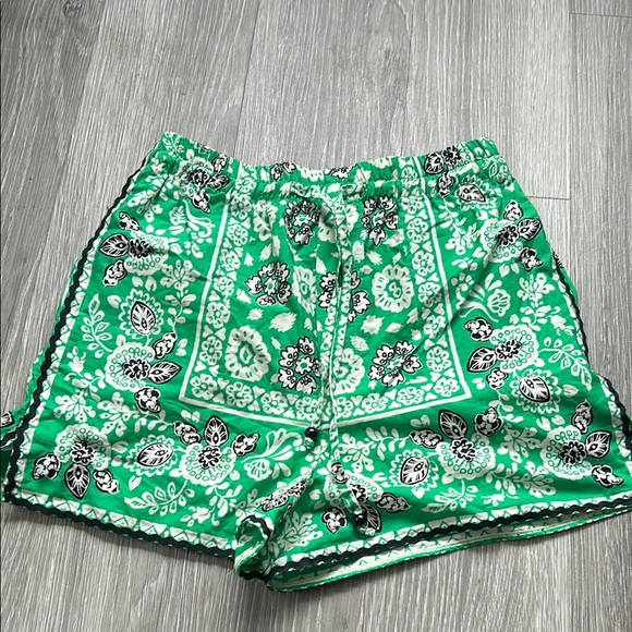 Zara Pants - Zara Green Floral Women's Tie-Waist Shorts
